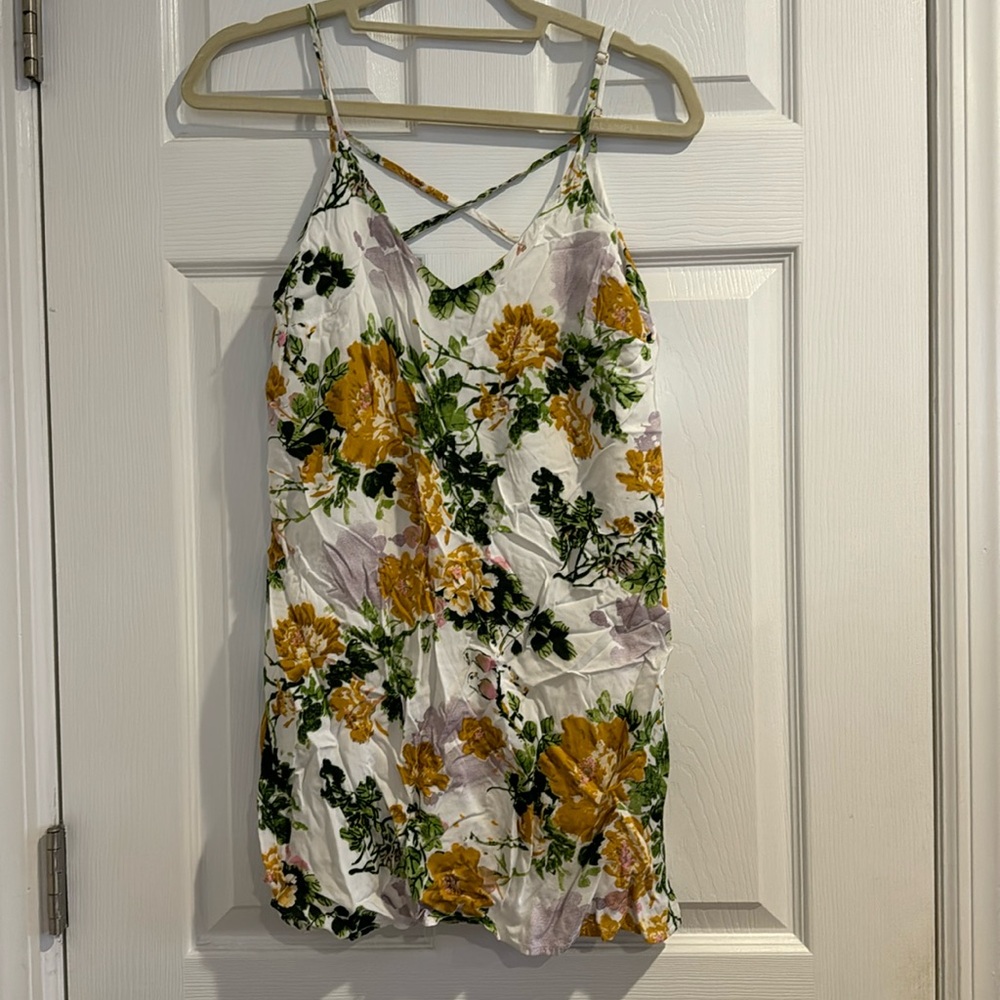 Aakaa floral tank top 🌺